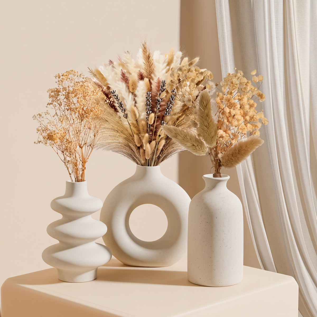 Vases bohèmes en céramique blanche