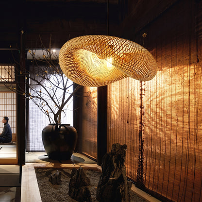 Suspension LED en bambou tressé
