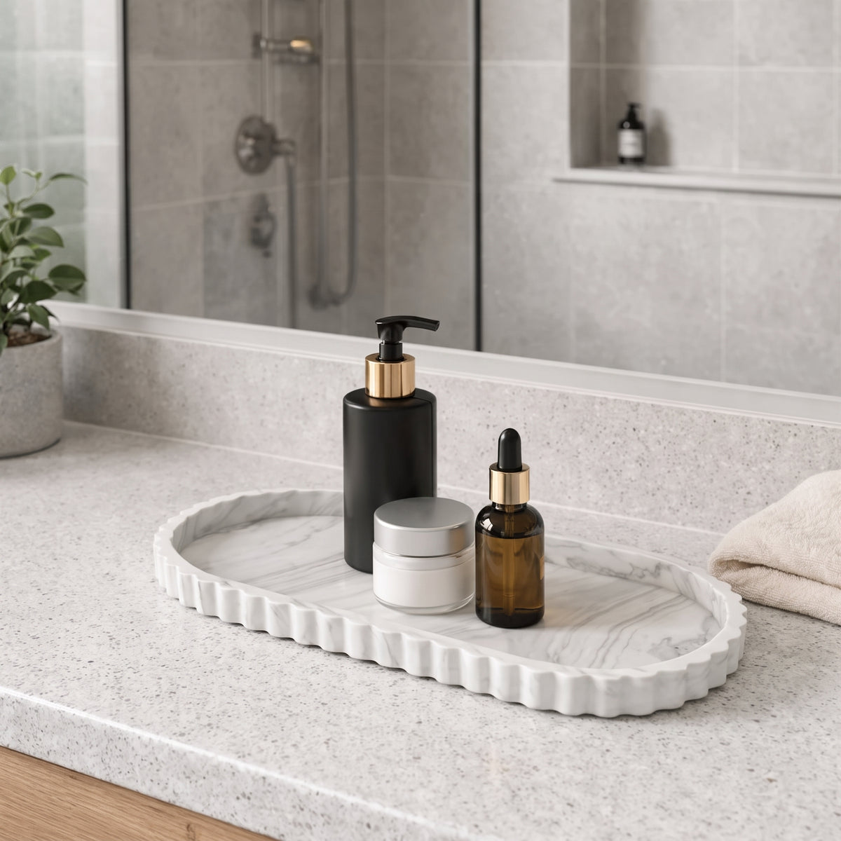Plateau de rangement ovale en silicone à bord ondulé