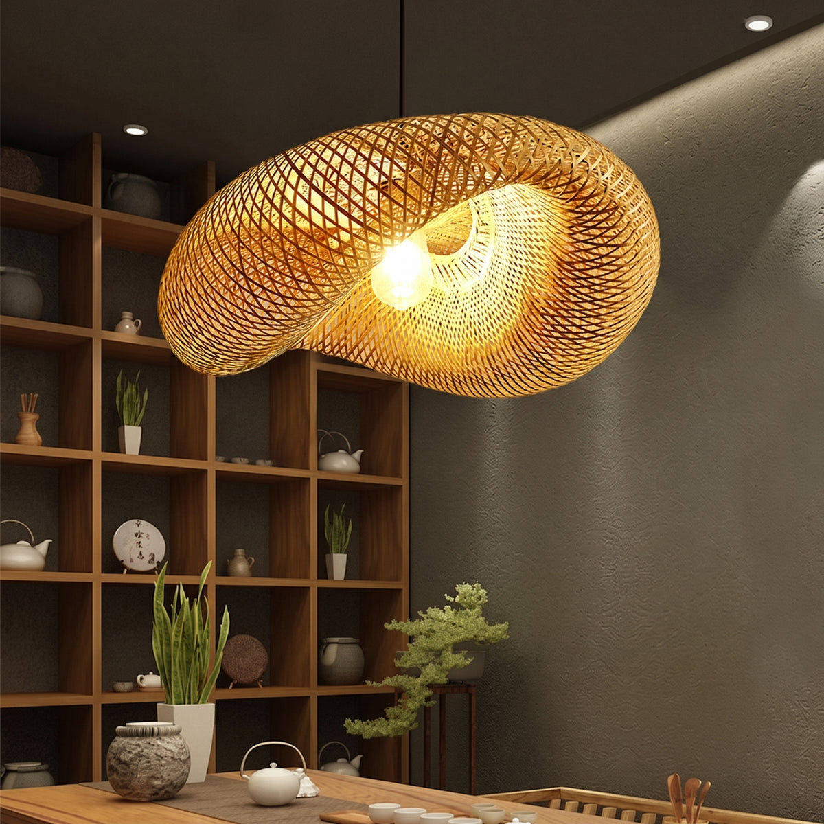 Suspension LED en bambou tressé