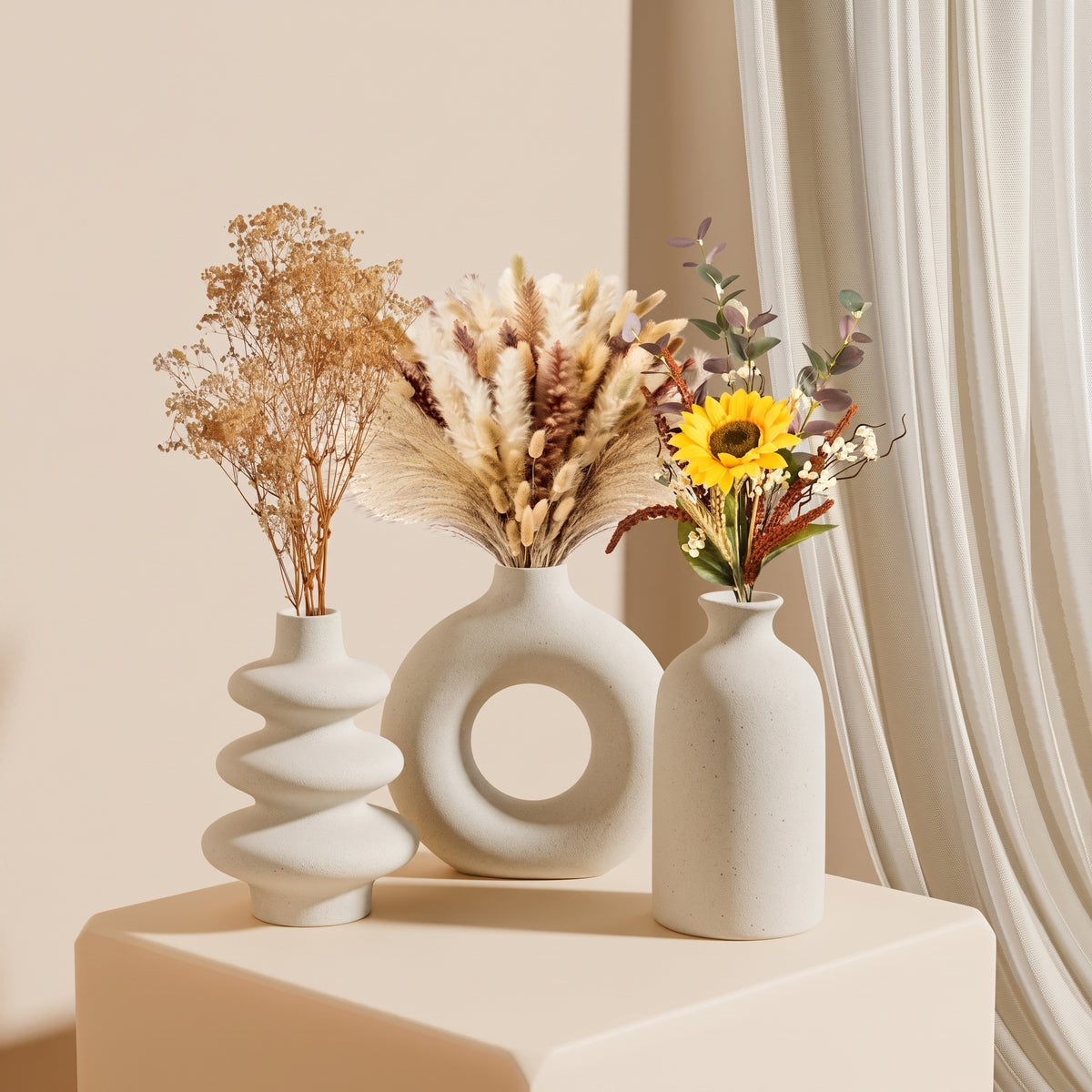 Vases bohèmes en céramique blanche